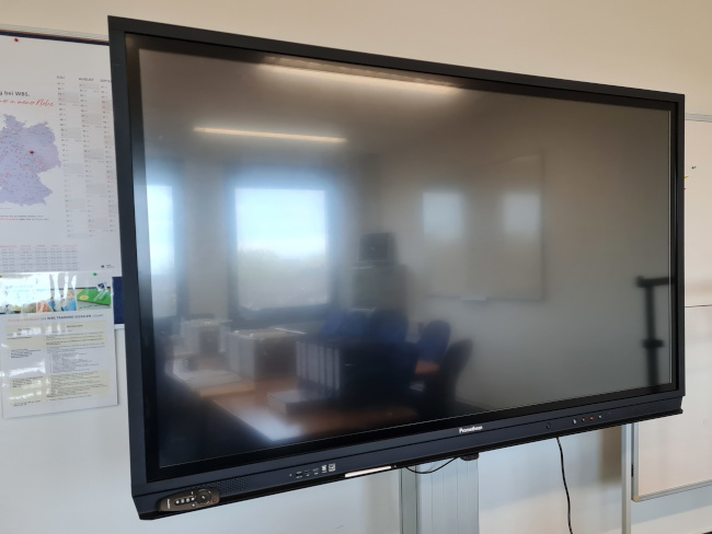 Smartboard TV at WBS STUDIENKOLLEG