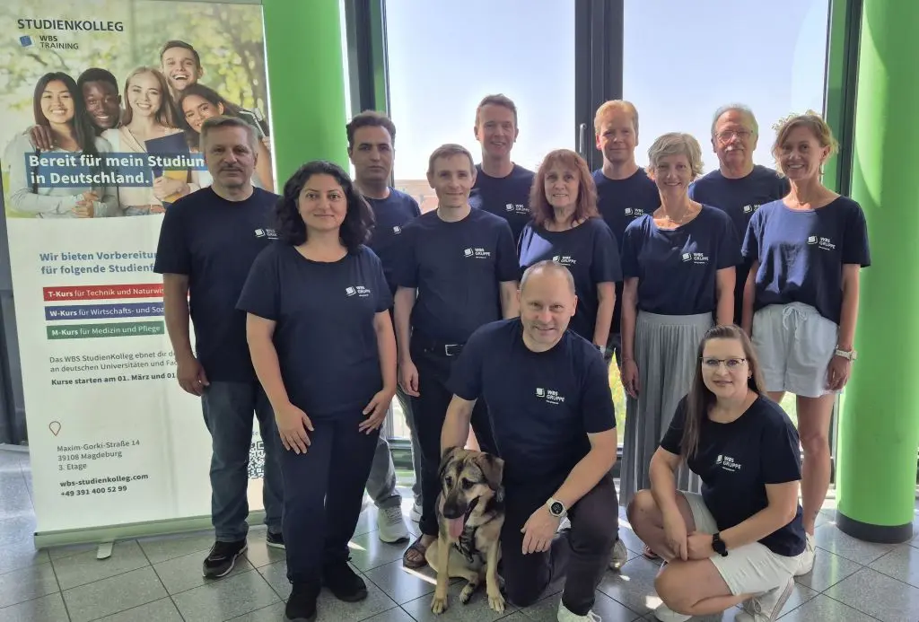 Das Team und die Lehrkräfte des WBS Studienkollegs Magdeburg für T-Kurs, M-Kurs und W-Kurs